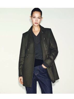 DOUBLE BREASTED WOOL BLEND COAT
KHAKI. SIZE SMALL